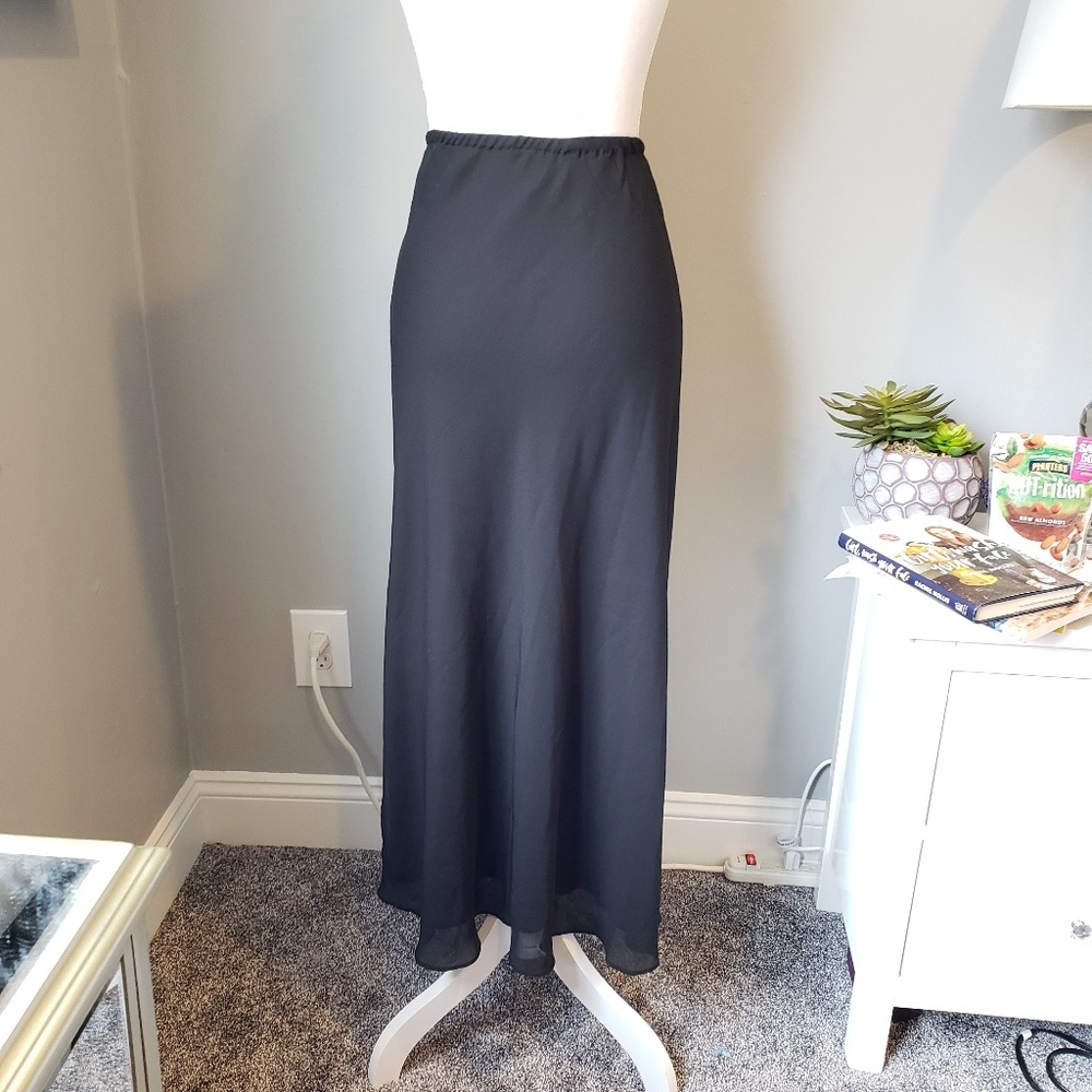 Black skirt